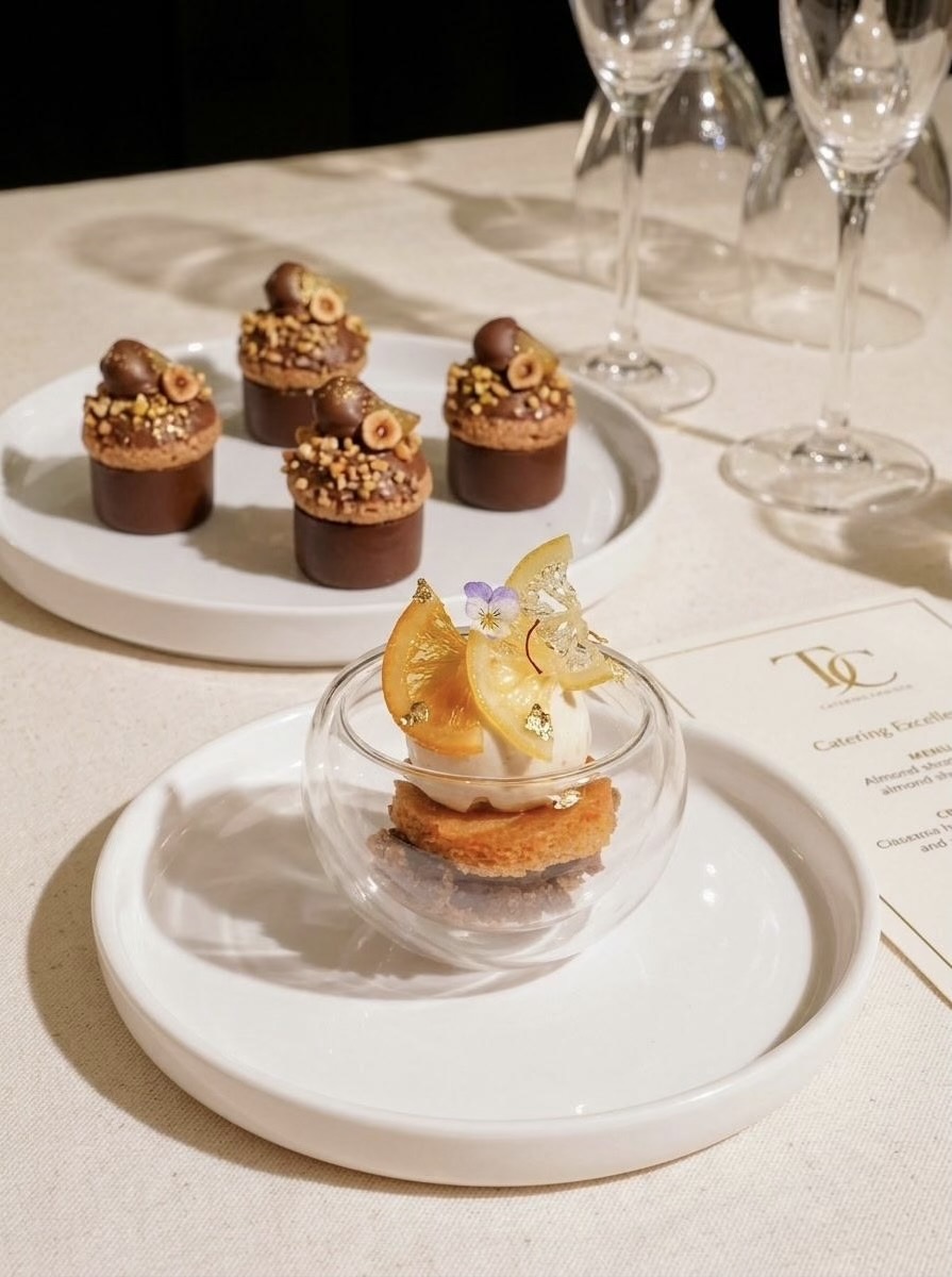 Mignardises au chocolat et dessert en verrine